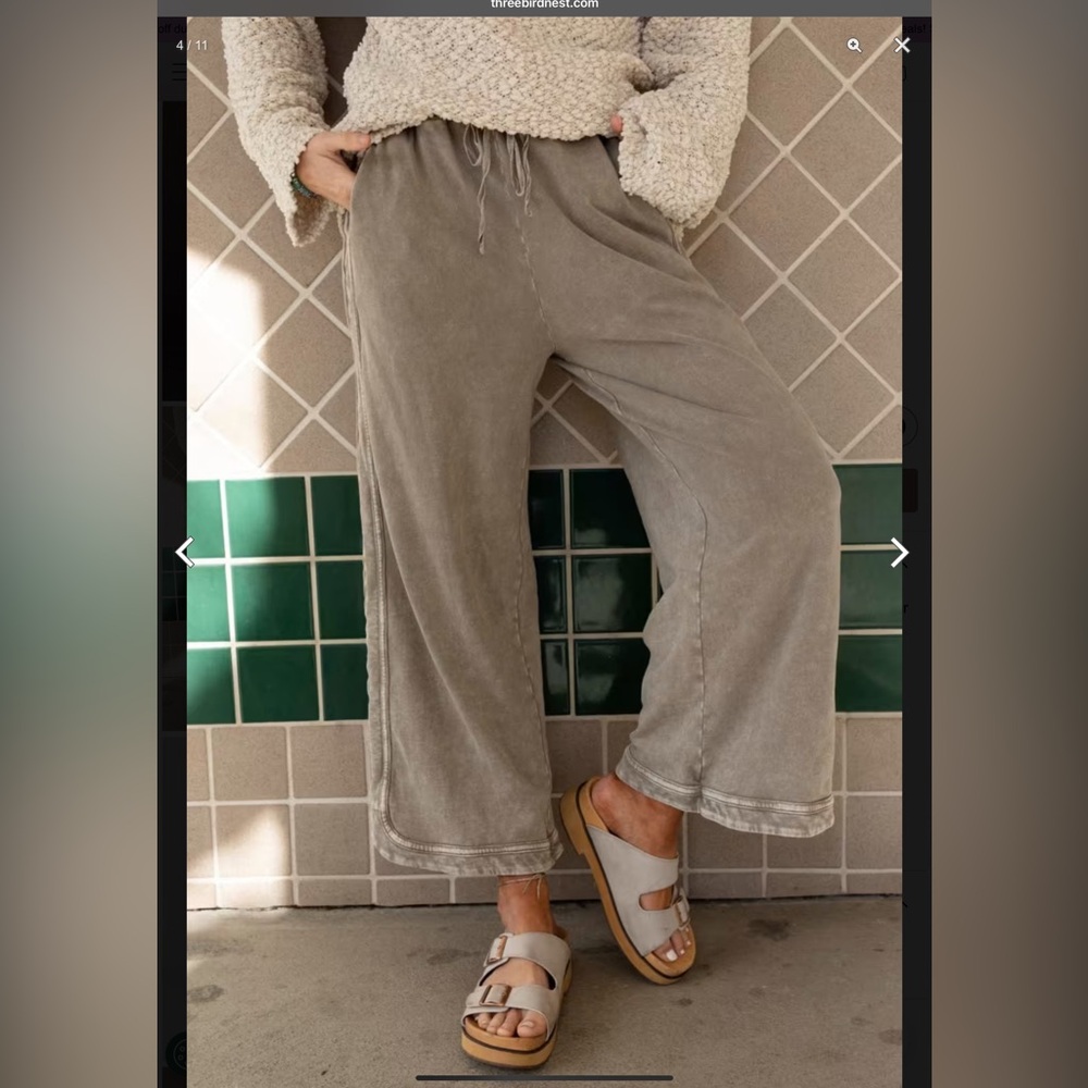 THREE BIRD NEST SO COMFY CROPPED WIDE LEG PANT
LARGE
MOCHA/TAUPE